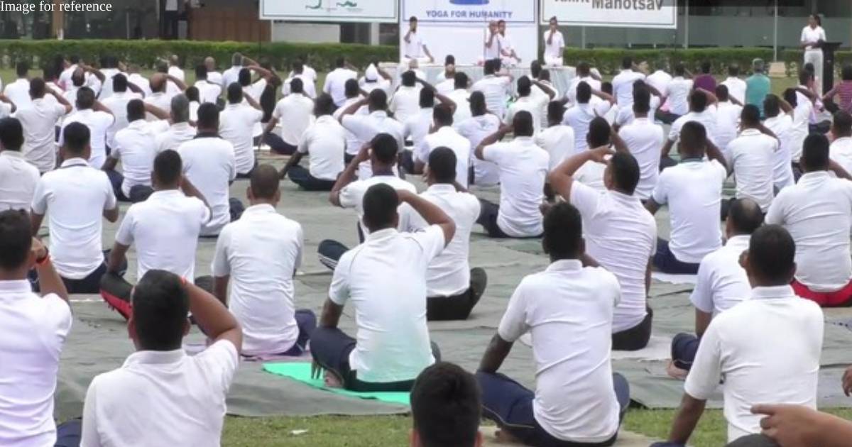 J-K: Indian Army personnel perform yoga at 13,000 ft on 8th International Yoga Day
